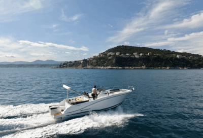 Cap Camarat 9.0 cc ext tribord.png